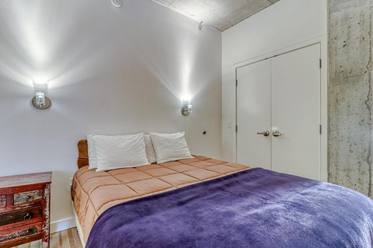 Oak Street Lofts Hotel Худ Ривър Екстериор снимка