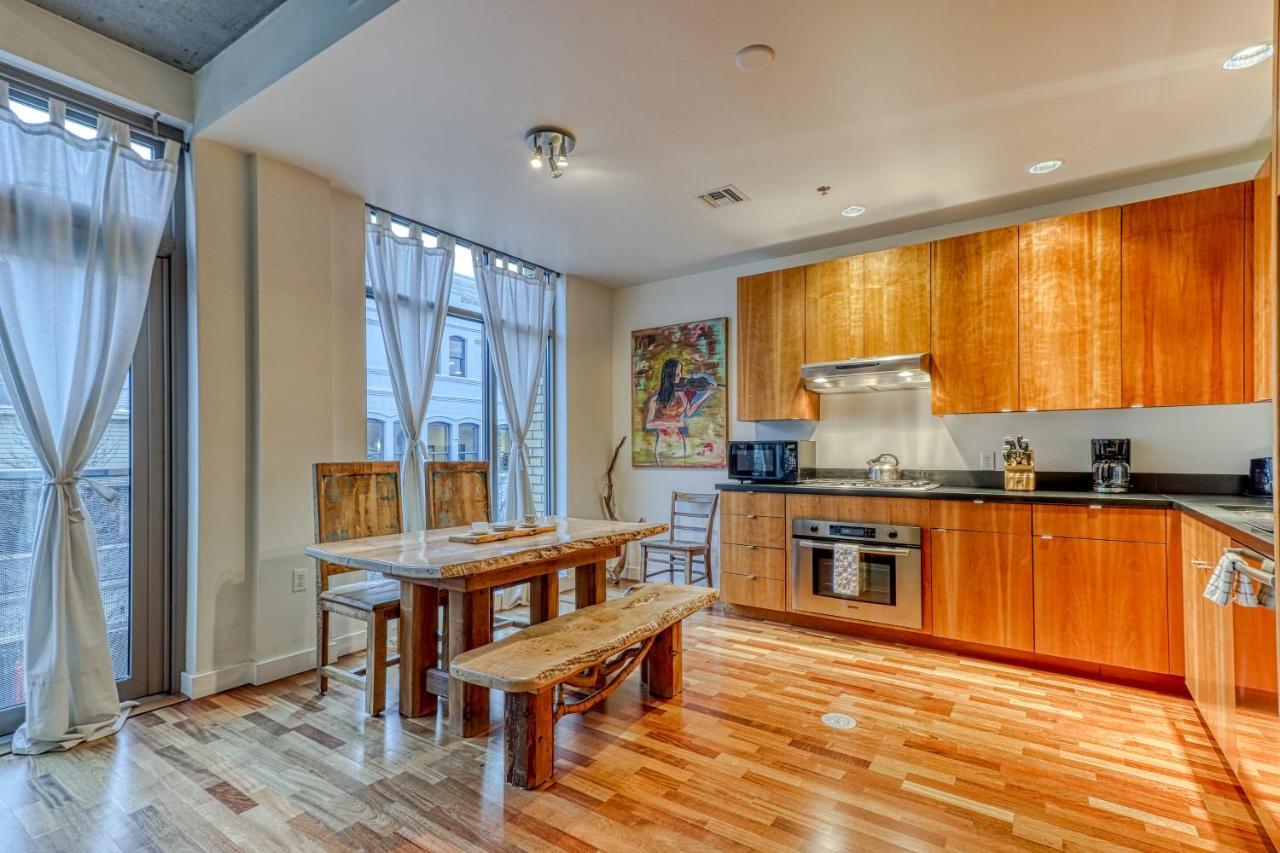 Oak Street Lofts Hotel Худ Ривър Екстериор снимка