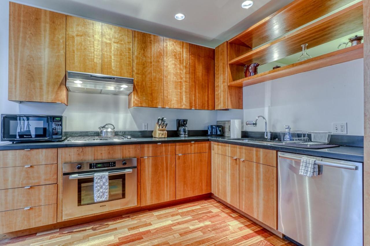 Oak Street Lofts Hotel Худ Ривър Екстериор снимка