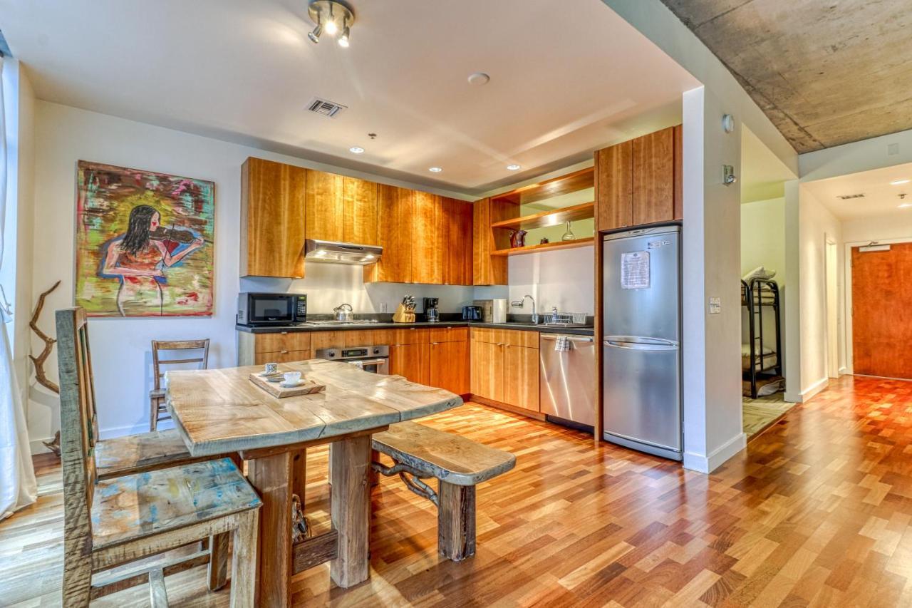 Oak Street Lofts Hotel Худ Ривър Екстериор снимка
