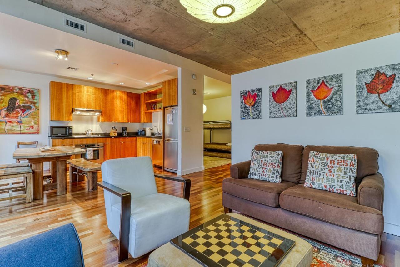 Oak Street Lofts Hotel Худ Ривър Екстериор снимка
