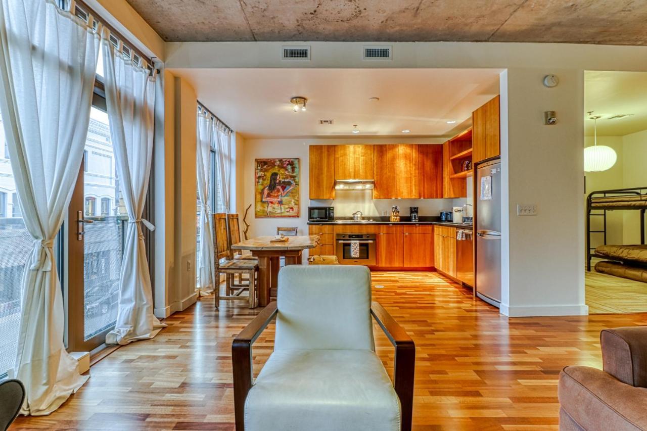 Oak Street Lofts Hotel Худ Ривър Екстериор снимка